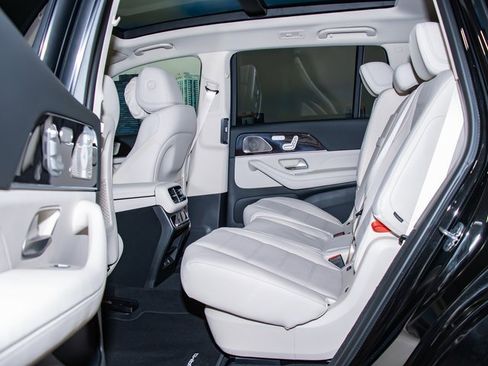 New 2026 Mercedes-Benz GLS 580 4MATIC image 22