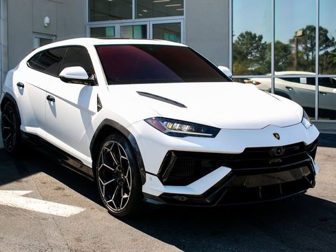 Used 2024 Lamborghini Urus Performante AWD/4WD image 9