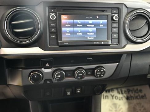 Used 2019 Toyota Tacoma SR5 AWD/4WD image 16