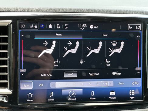 Used 2024 Chrysler Pacifica Touring-L FWD image 21