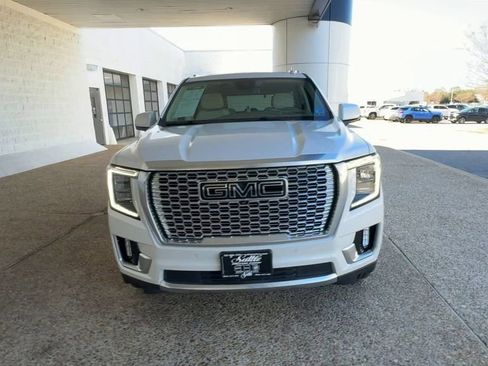 Certified 2023 GMC Yukon Denali image 3