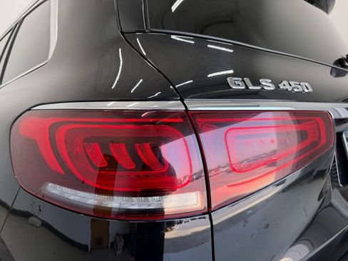 Used 2021 Mercedes-Benz GLS 450 4MATIC image 34