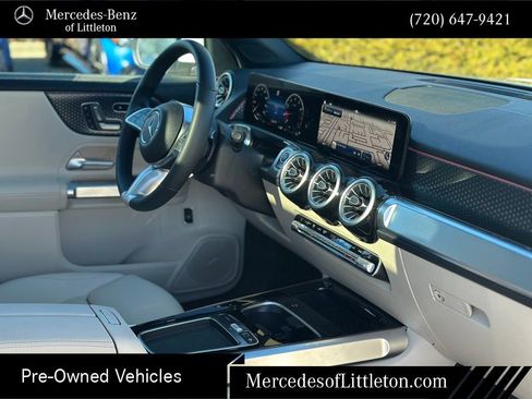 Used 2025 Mercedes-Benz GLB 250 4MATIC image 31