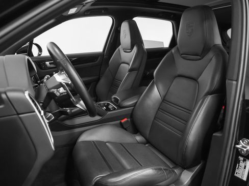 Certified 2019 Porsche Cayenne image 5
