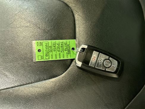 Used 2018 Ford Edge Titanium image 12