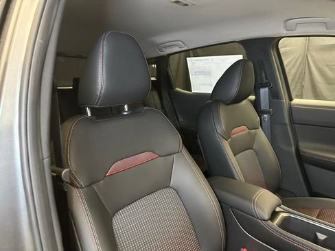 New 2026 Nissan Kicks SR w/ Cold Weather Package FWD image 15
