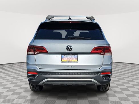 Used 2022 Volkswagen Taos SE image 6