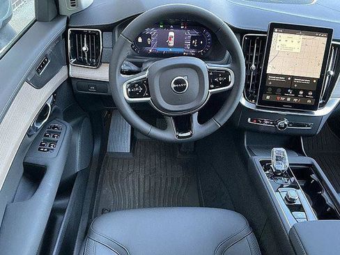 New 2026 Volvo XC90 B6 Plus w/ Protection Package Premier AWD/4WD image 5