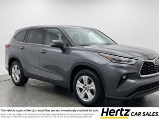 Used 2025 Toyota Highlander LE video 1