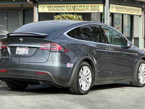 Used 2016 Tesla Model X 90D image 3