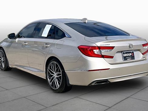 Used 2018 Honda Accord Touring image 12