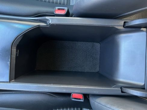 Used 2018 Toyota Camry L image 30