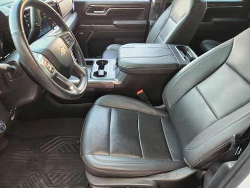 Used 2024 Chevrolet Silverado 2500 LTZ w/ LTZ Premium Package image 11