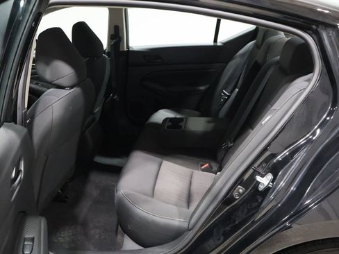 Used 2024 Nissan Altima 2.5 SV image 18