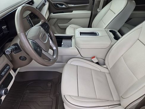 Used 2023 GMC Yukon XL Denali image 13