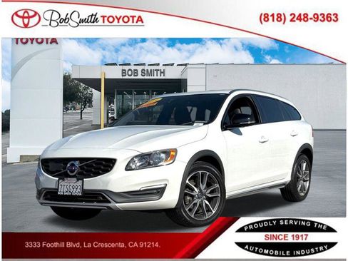 Used 2015 Volvo V60 T5 Cross Country w/ Protection Package image 1