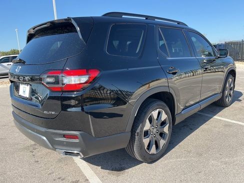 New 2026 Honda Pilot Elite image 3