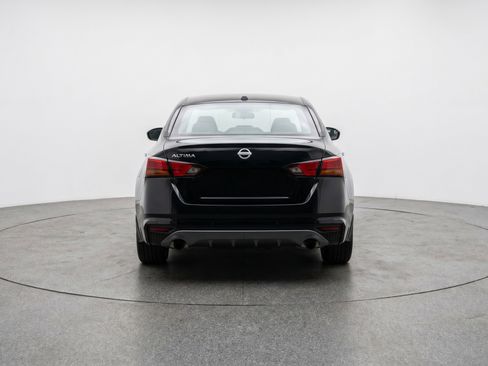 Used 2025 Nissan Altima 2.5 SV FWD image 7