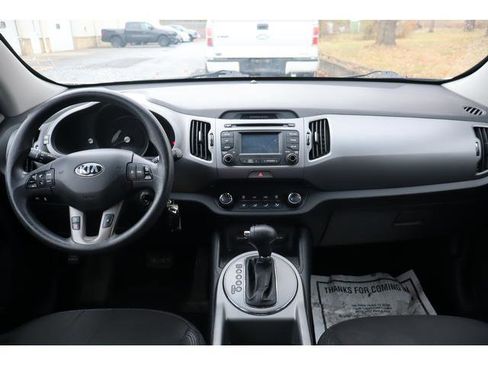 Used 2015 Kia Sportage LX image 8