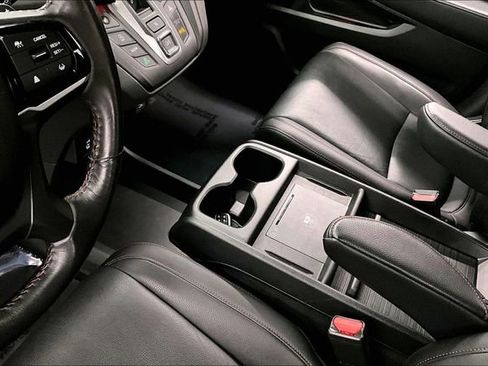 Used 2025 Honda Odyssey Sport-L image 17