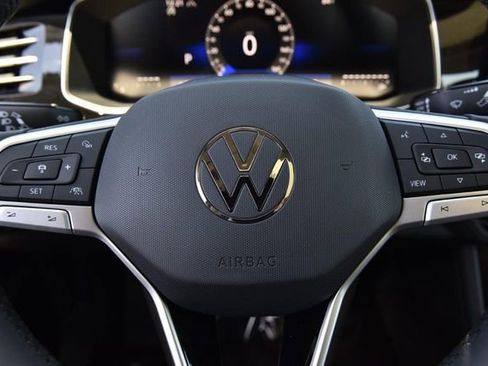 New 2026 Volkswagen Jetta SE FWD image 19
