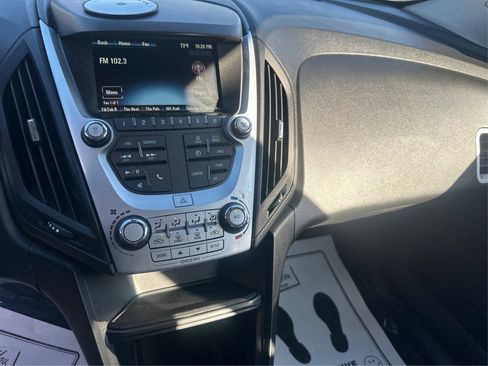 Used 2017 Chevrolet Equinox LS image 24