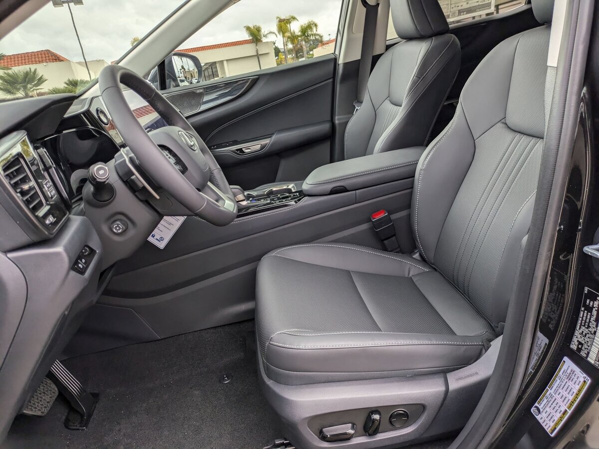 Used 2025 Lexus NX 350h AWD w/ Accessory Package (2T) image 8
