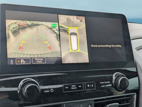 Used 2022 Nissan Armada Platinum w/ Captain's Chairs Package image 25