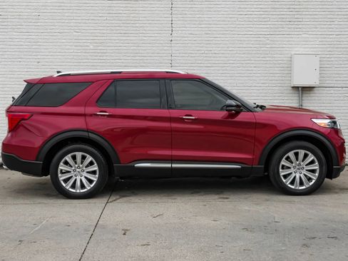 Used 2021 Ford Explorer Limited w/ Equipment Group 301A image 6