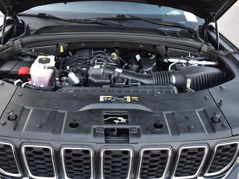 Used 2024 Jeep Grand Cherokee Laredo w/ Trailer Tow Package RWD image 19