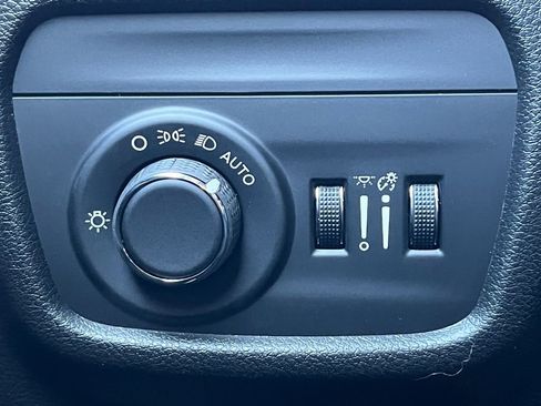 New 2025 Jeep Grand Cherokee Laredo image 12