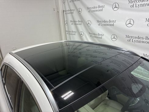 Used 2025 Mercedes-Benz GLA 250 4MATIC image 30