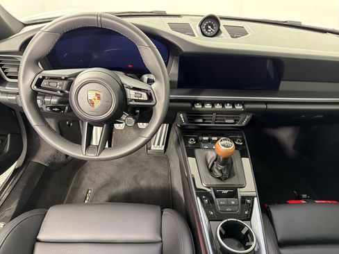Certified 2025 Porsche 911 Carrera T RWD image 27