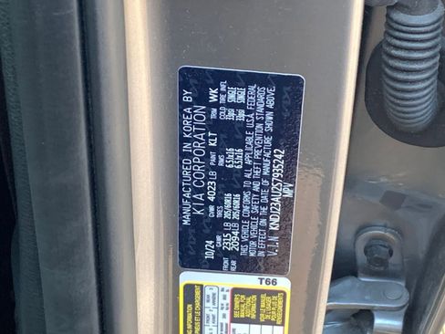 Used 2025 Kia Soul LX w/ LX Technology Package image 10