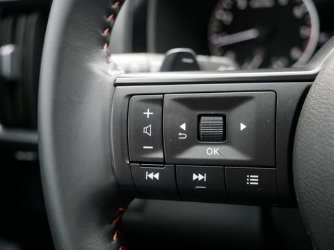 Certified 2025 Nissan Pathfinder Rock Creek image 28