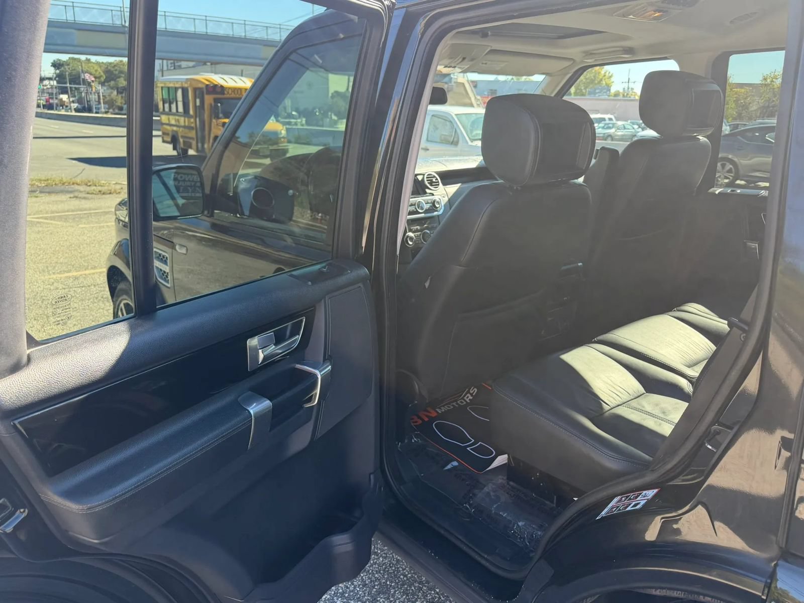 Used 2012 Land Rover LR4 HSE LUX w/ Luxury Pkg AWD/4WD image 14