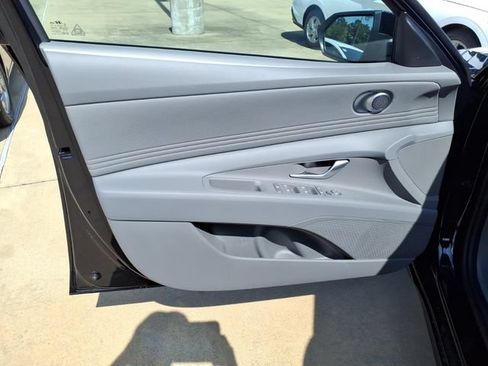 New 2026 Hyundai Elantra Sport FWD image 21
