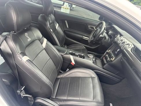Used 2021 Ford Mustang Shelby GT500 w/ Technology Package RWD image 11