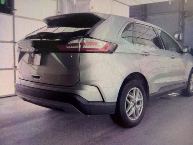 Used 2023 Ford Edge SEL AWD/4WD image 7