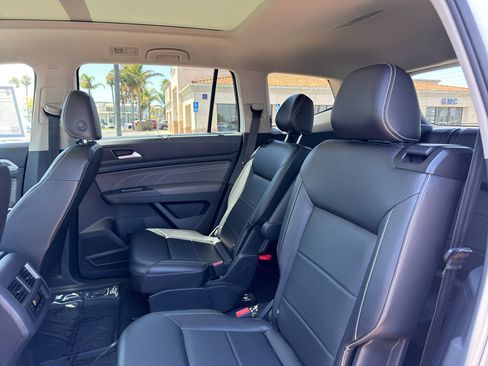 Used 2022 Volkswagen Atlas SEL R-Line AWD/4WD image 8