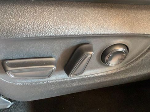 Used 2022 Toyota Highlander Platinum FWD image 21
