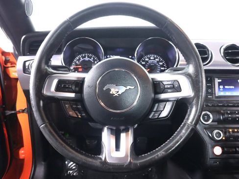 Used 2016 Ford Mustang Coupe image 11