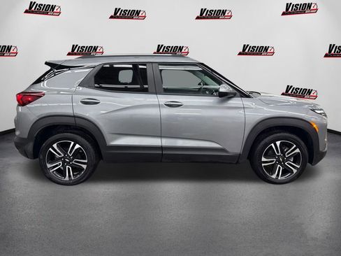 Used 2025 Chevrolet TrailBlazer LT w/ Convenience Package image 4
