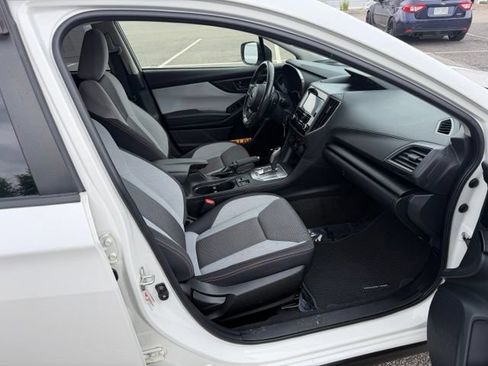 Used 2018 Subaru Crosstrek 2.0i Premium AWD/4WD image 11