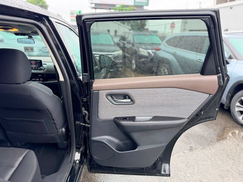 Used 2021 Nissan Rogue SV AWD/4WD image 19