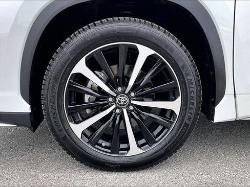 Used 2022 Toyota Highlander XSE image 7