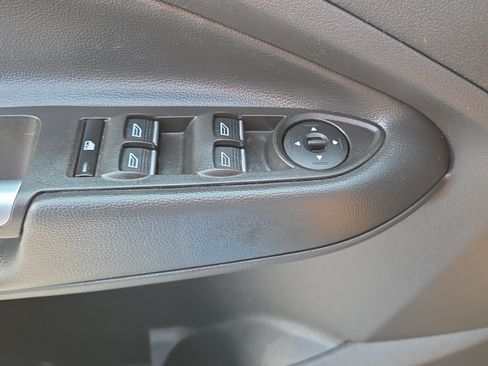 Used 2017 Ford Escape Titanium w/ Equipment Group 301A AWD/4WD image 33