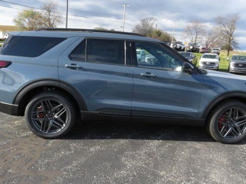 New 2026 Ford Explorer ST image 9