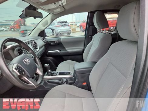 Used 2019 Toyota Tacoma SR5 AWD/4WD image 21