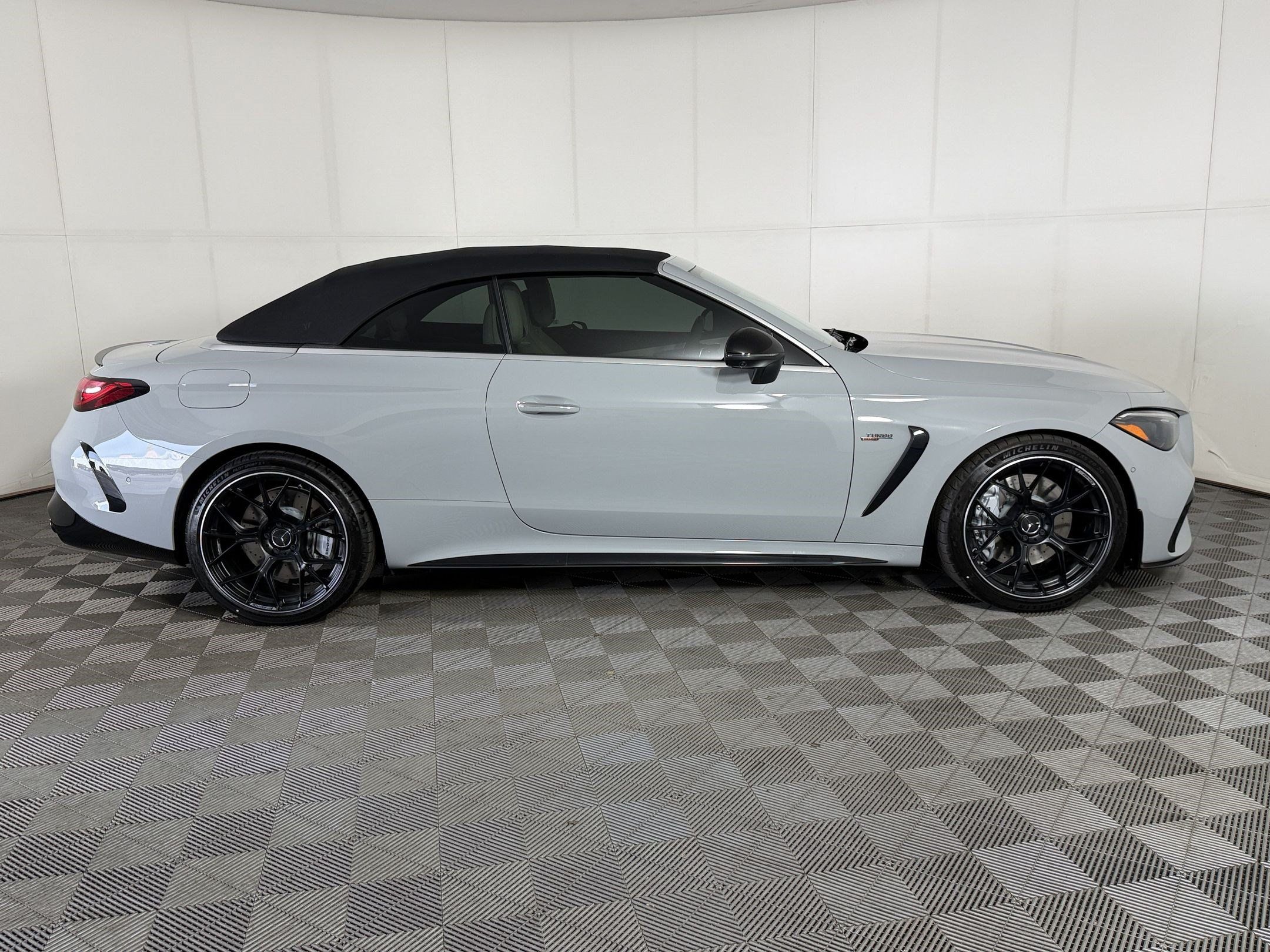Used 2026 Mercedes-Benz CLE 53 AMG 4MATIC Cabriolet image 8